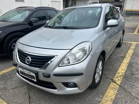NISSAN VERSA 1.6 16V FLEX SL 4P MANUAL NISSAN VERSA 1.6 16V FLEX SL 4P MANUAL